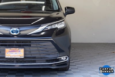 2023 Toyota Sienna XLE