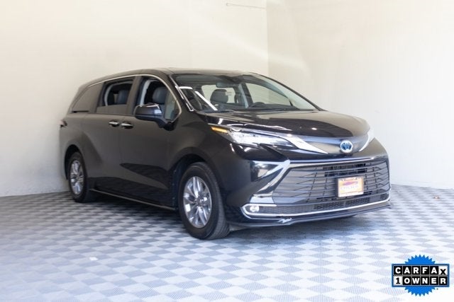 2023 Toyota Sienna XLE