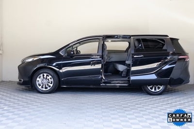 2023 Toyota Sienna XLE