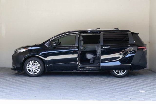2024 Toyota Sienna Limited