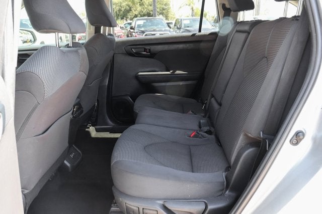 2022 Toyota Highlander LE