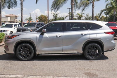 2022 Toyota Highlander LE