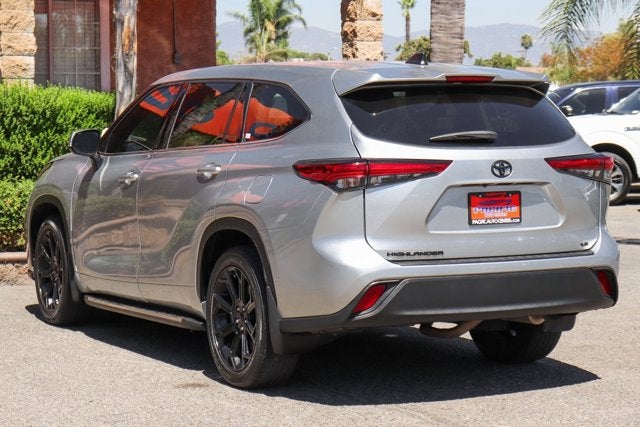 2022 Toyota Highlander LE