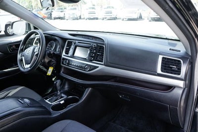 2017 Toyota Highlander LE