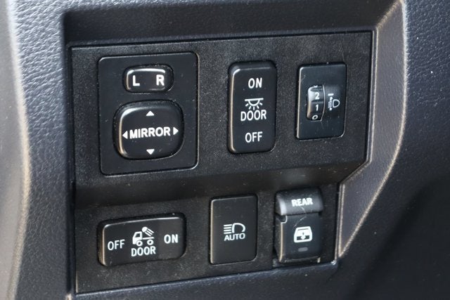 2018 Toyota Tundra SR5