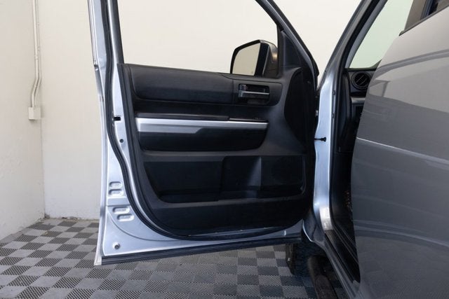 2017 Toyota Tundra 4WD SR5