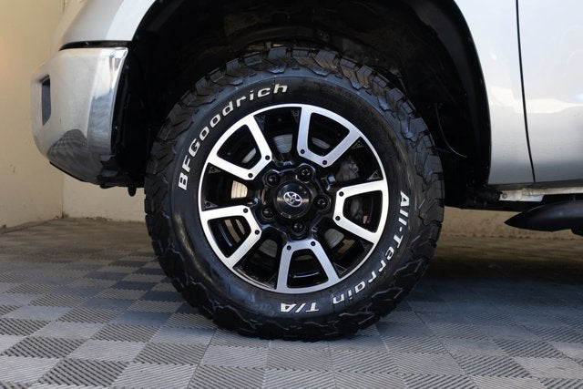 2017 Toyota Tundra 4WD SR5