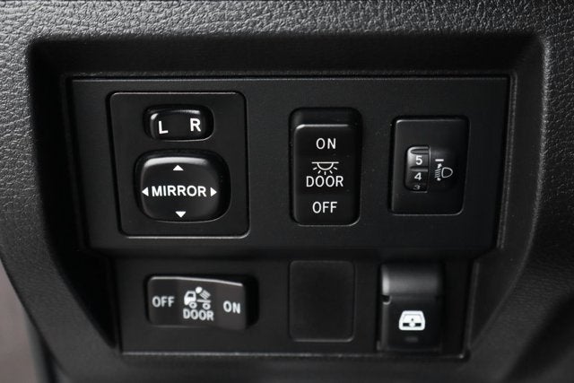 2015 Toyota Tundra SR5