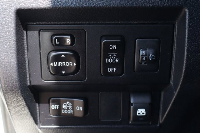 2016 Toyota Tundra SR5
