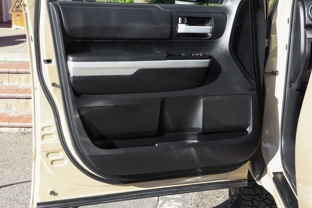 2017 Toyota Tundra SR5