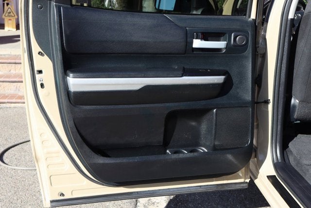 2017 Toyota Tundra SR5