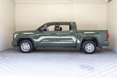2022 Toyota Tundra 2WD SR5