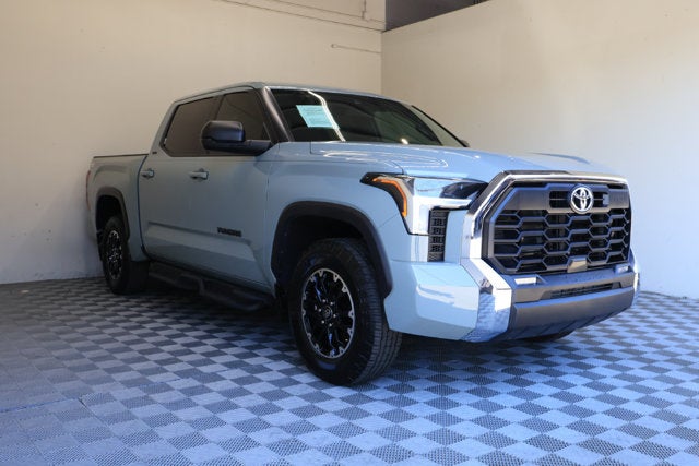 2025 Toyota Tundra 4WD SR5