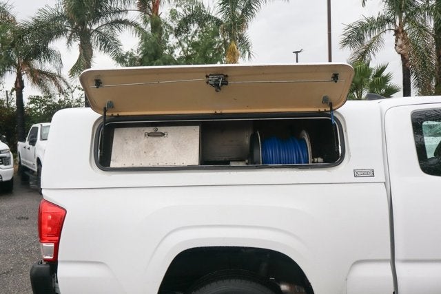 2016 Toyota Tacoma SR