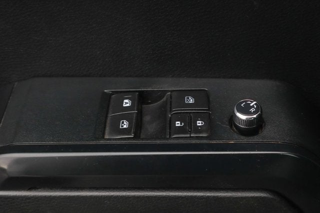 2016 Toyota Tacoma SR