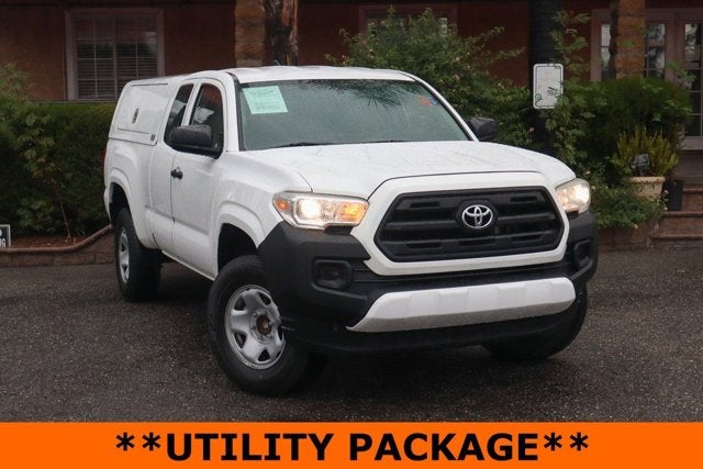 2016 Toyota Tacoma SR