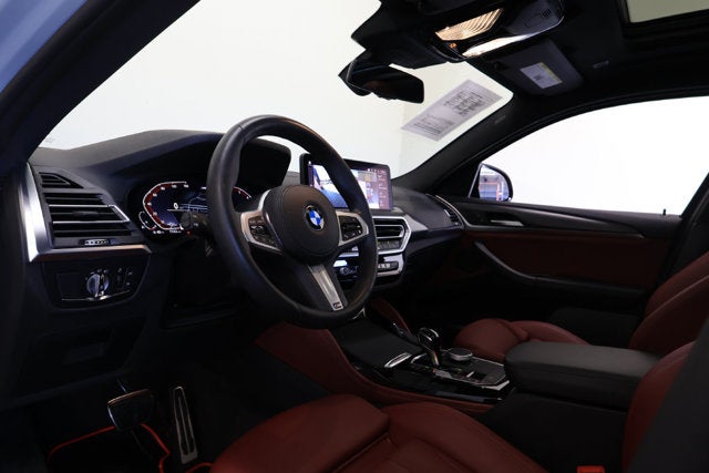 2025 BMW X4 xDrive30i