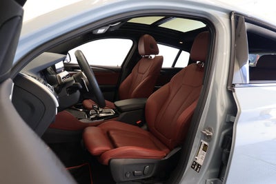 2025 BMW X4 xDrive30i