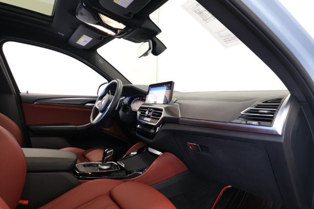 2025 BMW X4 xDrive30i