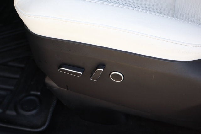 2022 Tesla Model X Base