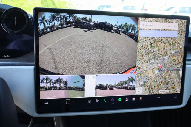 2022 Tesla Model X Base