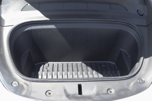 2024 Tesla Model Y Performance