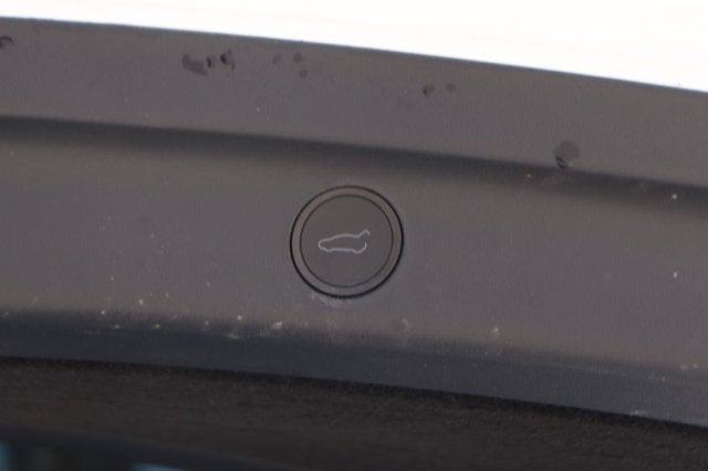 2024 Tesla Model Y Performance