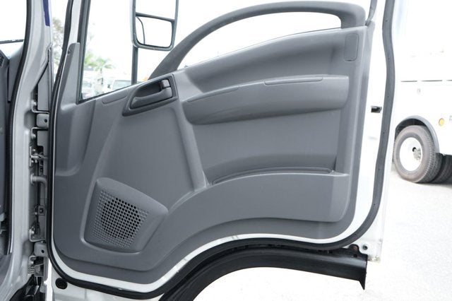 2019 Isuzu NRR Base