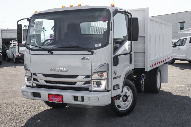 2022 Isuzu NPR Base