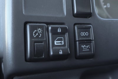 2017 Isuzu NRR IBT PWL