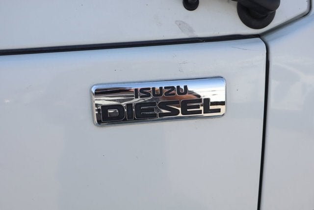 2021 Isuzu NRR Base