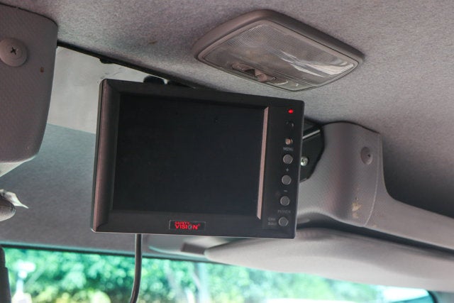 2018 Isuzu NRR Base