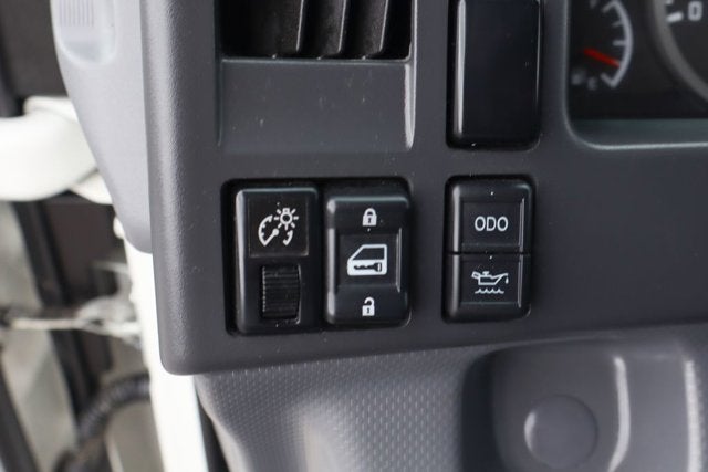2020 Isuzu NQR Base