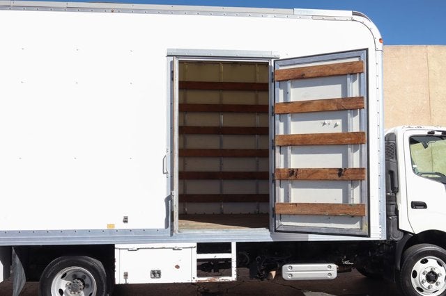 2017 Hino Hino 195 Base