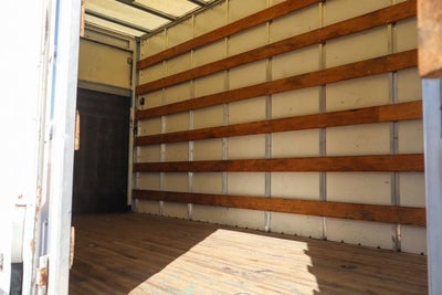 2017 Hino Hino 195 Base