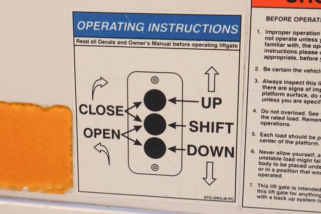 2017 Hino Hino 195 Base