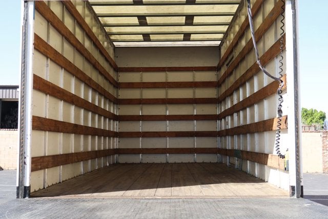 2017 Hino Hino 195 Base