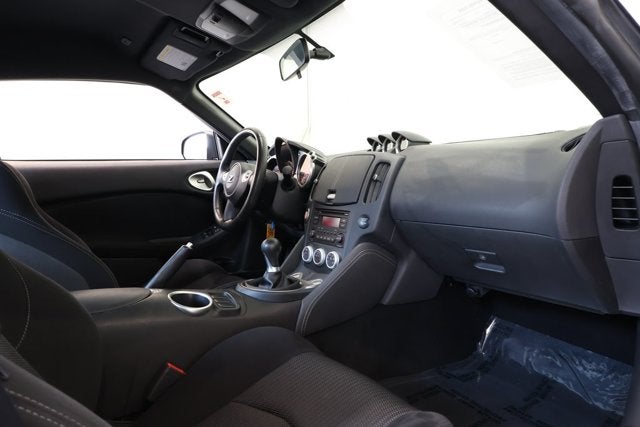 2017 Nissan 370Z Sport