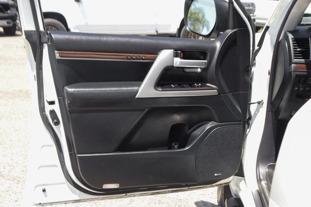 2018 Toyota Land Cruiser Base