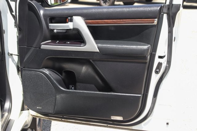 2018 Toyota Land Cruiser Base