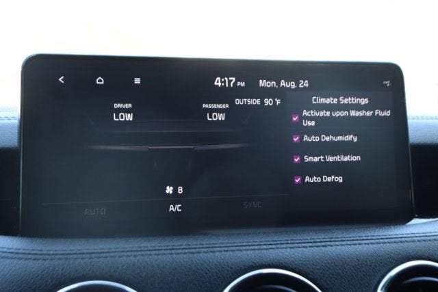 2022 Kia Stinger GT1