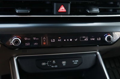 2025 Kia Carnival LXS