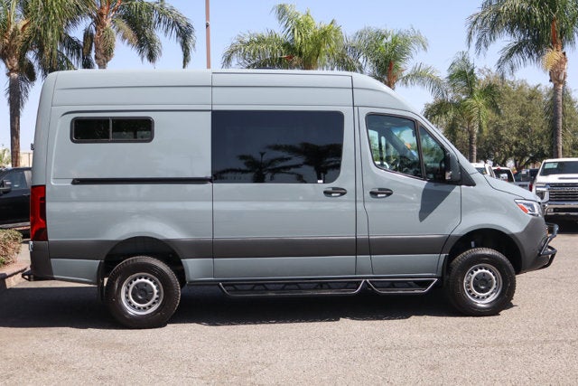 2023 Mercedes-Benz Sprinter 2500 Crew 144 WB