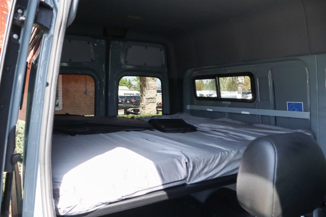 2023 Mercedes-Benz Sprinter 2500 Crew 144 WB
