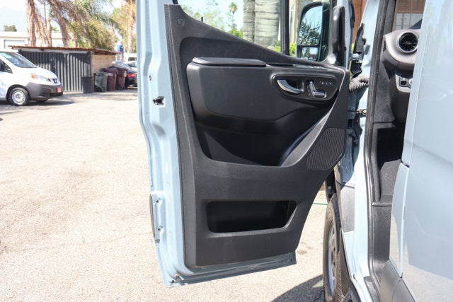 2023 Mercedes-Benz Sprinter 2500 Crew 144 WB