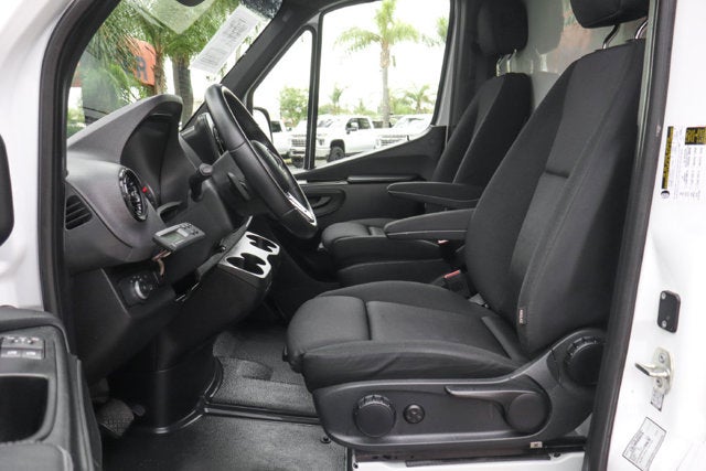 2022 Mercedes-Benz Sprinter 2500 Cargo 144 WB