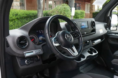 2022 Mercedes-Benz Sprinter 2500 Cargo 144 WB