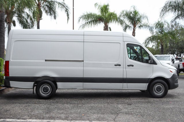 2022 Mercedes-Benz Sprinter 2500 Cargo 170 WB
