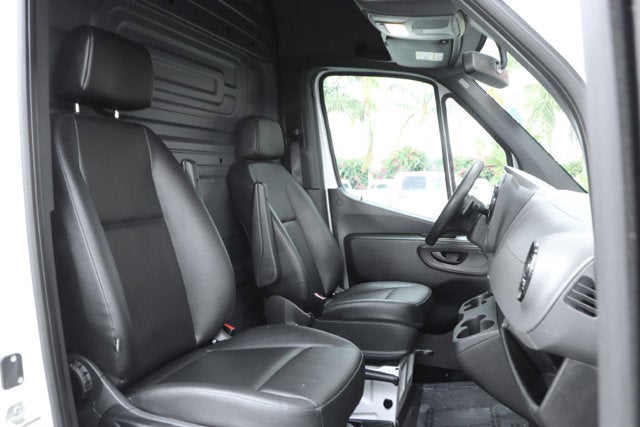2022 Mercedes-Benz Sprinter 2500 Cargo 170 WB