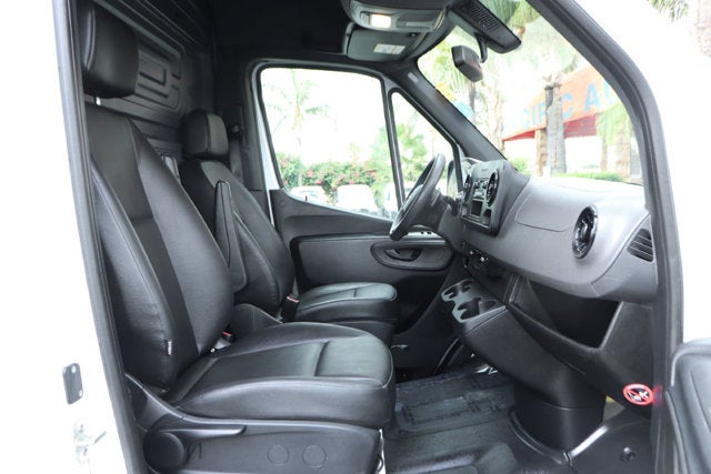 2022 Mercedes-Benz Sprinter 2500 Cargo 170 WB
